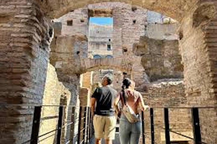 Colosseum Underground All Access Tour mit antikem Rom — Foto 4