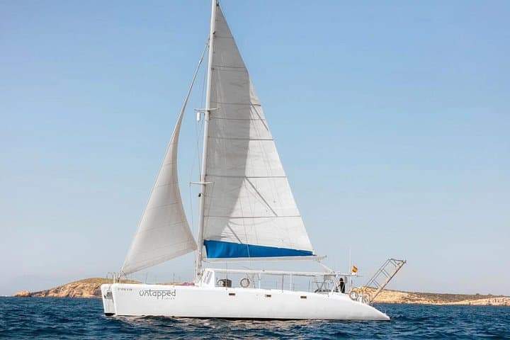 Croisière en catamaran à Ibiza avec boissons illimitées et barbecue — photo 3