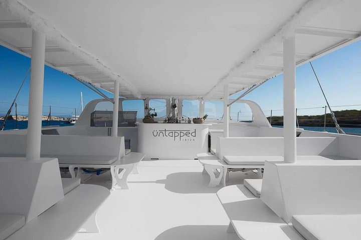 Croisière en catamaran à Ibiza avec boissons illimitées et barbecue — photo 4