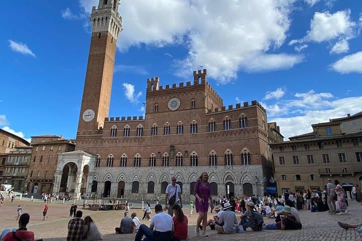 Florenz: Tagesausflug mit Freizeit in San Gimignano und Siena