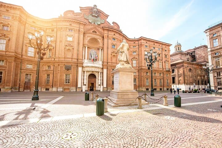 Turin Top Sights Private Guided Walking Tour — Foto 2