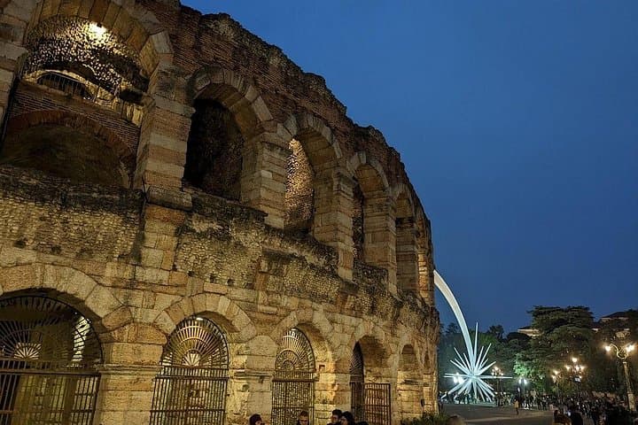 Verona bei Mondschein: Abendliche Stadtführung — Foto 3