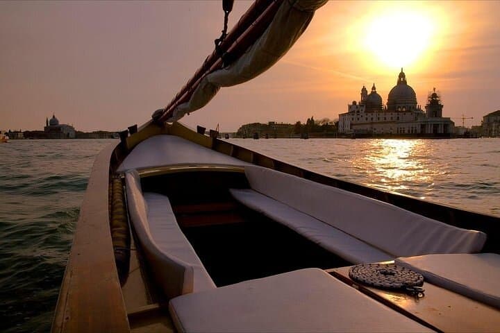 Venedig Sonnenuntergangs-Kreuzfahrt auf einem venezianischen Boot — Foto 4