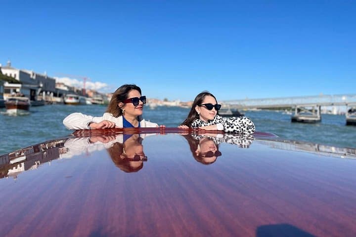 Venezia: Trasferimento Privato dall'Aeroporto di Marco Polo all'Hotel in Auto e Barca — foto 3