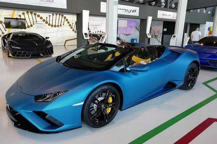 Ingresso al Museo Lamborghini e Simulatori Professionali — foto 5