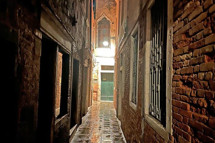 Tour Guiado a Pie en Venecia de Noche — foto 4