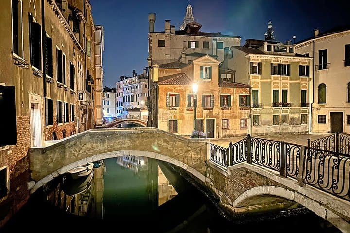 Tour Guiado a Pie en Venecia de Noche — foto 2