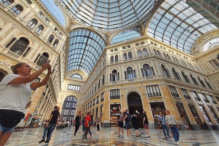 Tour di Street Food e Visita Guidata a Napoli — foto 2