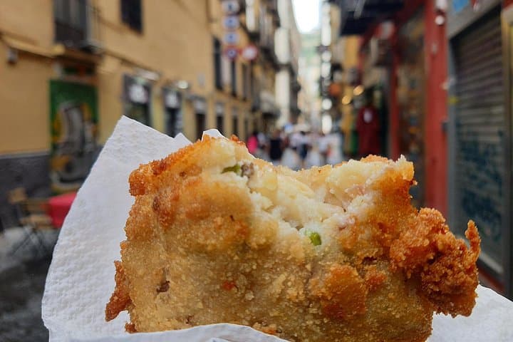 Tour di Street Food e Visita Guidata a Napoli — foto 3