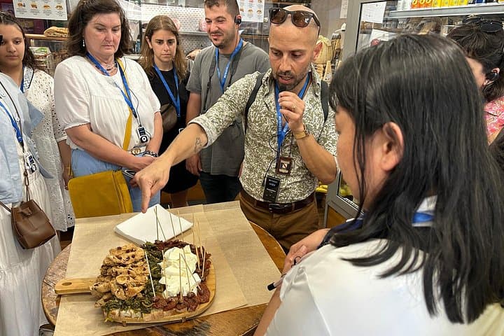 Tour di Street Food e Visita Guidata a Napoli