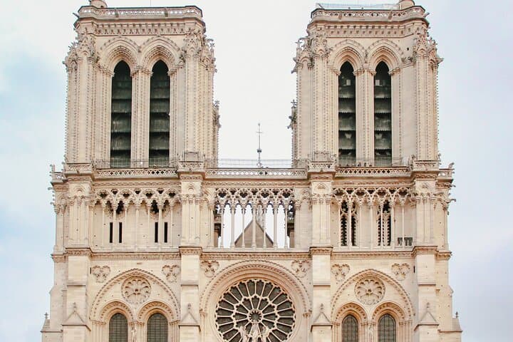 Geführte Tour durch die Kathedrale Notre-Dame mit Zugang — Foto 1