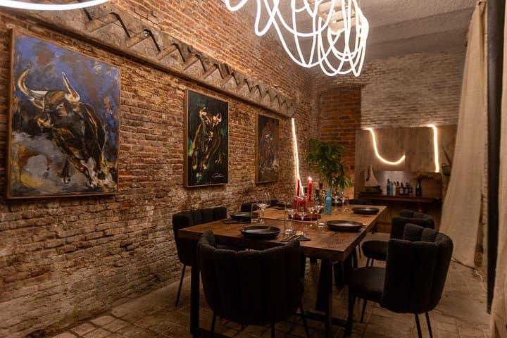 Madrid Lokale Tapas Tour mit privatem Abendessen und unbegrenztem Wein — Foto 3