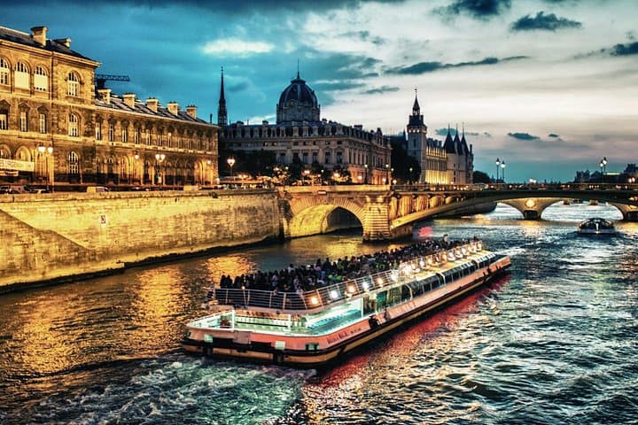 Volltag Paris City Pass: 50 Museen, unbegrenzte Bootsfahrt — Foto 3