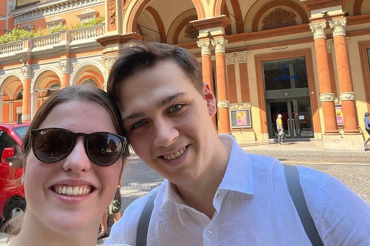 Bologna Murder Mystery: Caccia al Tesoro Autoguidata — foto 2