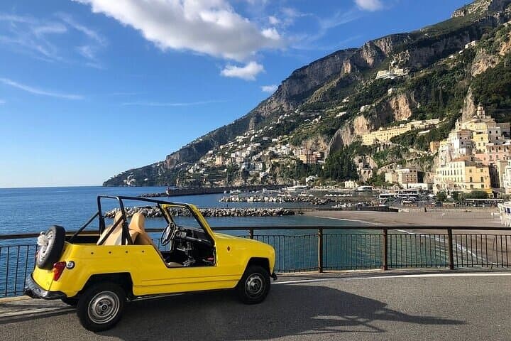 Tour vintage della Costiera Amalfitana con picnic sotto i limoni
