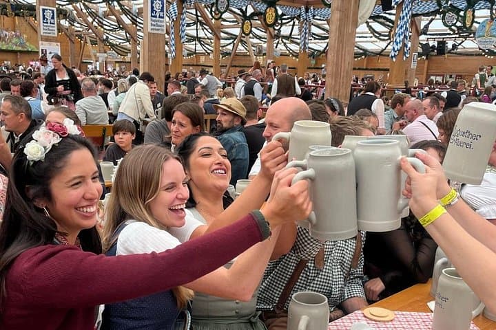 Oktoberfest München Traditionstour mit Tischreservierung