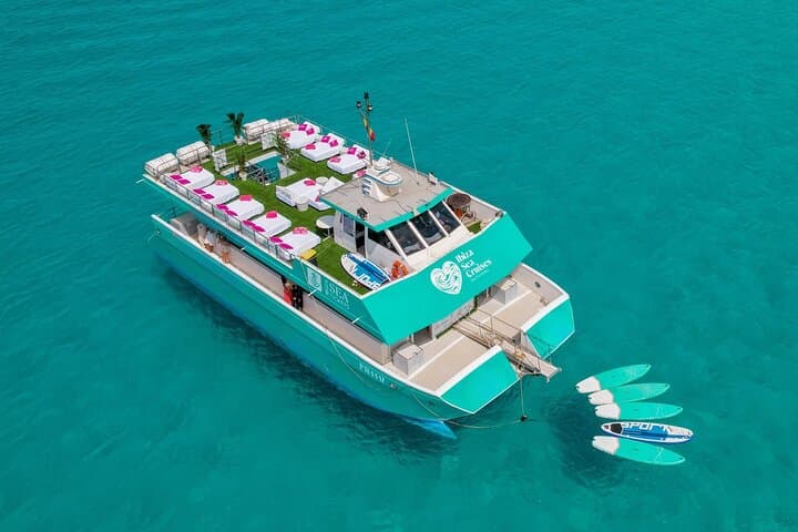 Crucero de Ibiza a Formentera con Snorkel, Paella y Barra Libre — foto 1