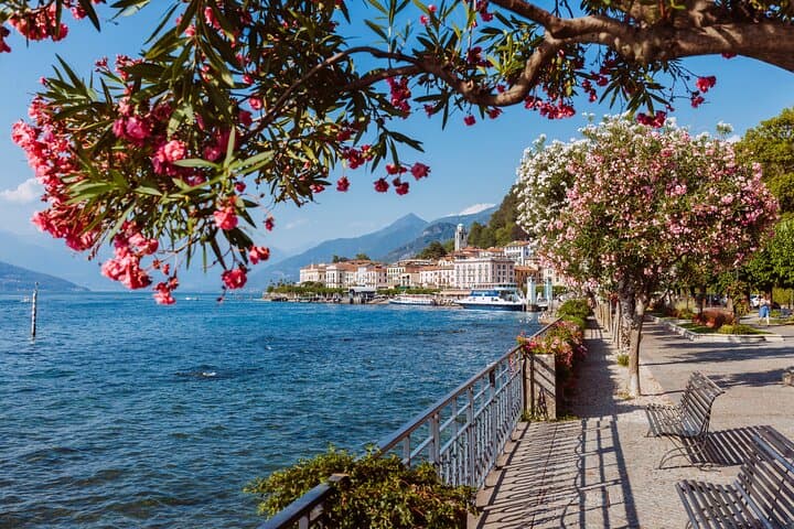 Von Mailand: Tagesausflug nach Como und Bellagio mit malerischer Bootsfahrt auf dem See — Foto 3