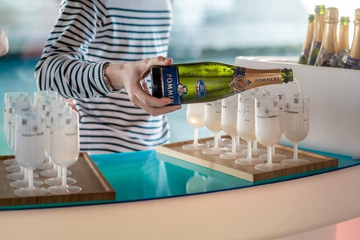 Abendliche Champagnerfahrt von Notre-Dame mit Bateaux Parisiens — Foto 3