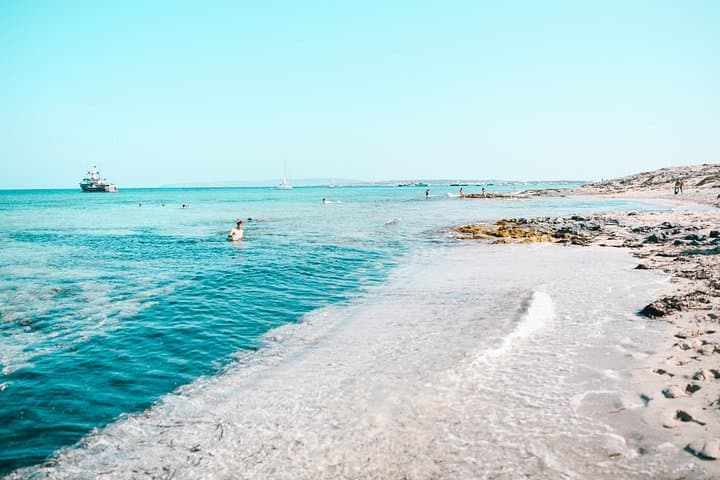 Ferry di andata e ritorno per Formentera da Playa d’en Bossa