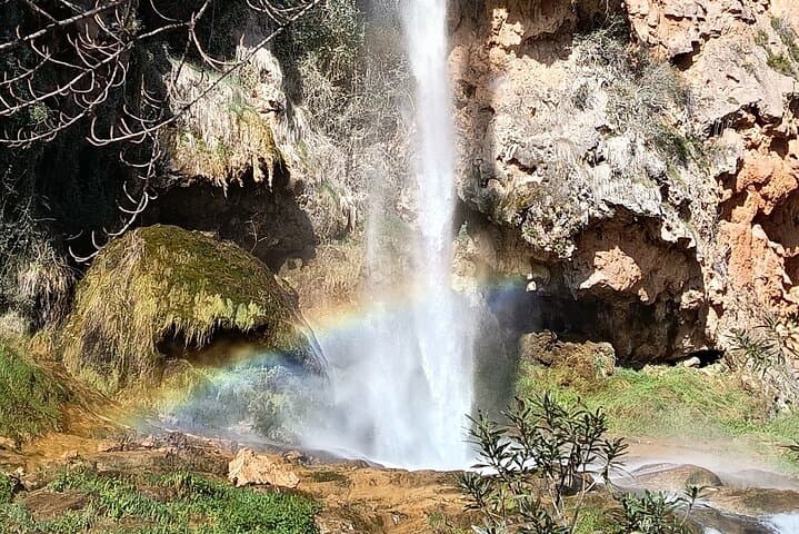 Montanejos Thermal Spring &amp; Girlfriend Waterfall from Valencia — photo 2
