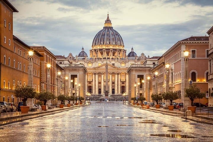 Ingresso riservato alla Basilica di San Pietro e audioguida