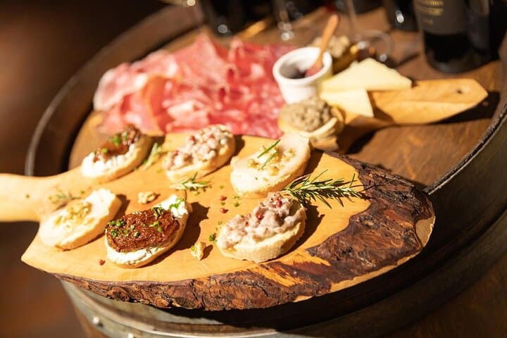 Weinverkostungserlebnis in Florenz mit drei Sorten toskanischem Wein