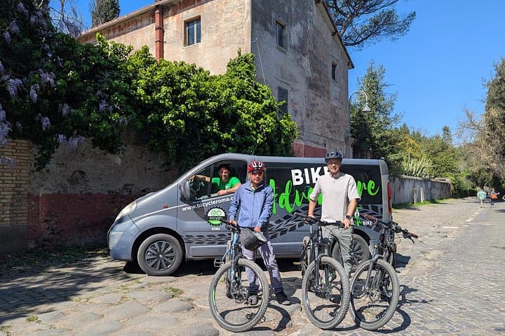Rom: E-Bike Tour über die Via Appia mit Katakomben und Aquädukten — Foto 4