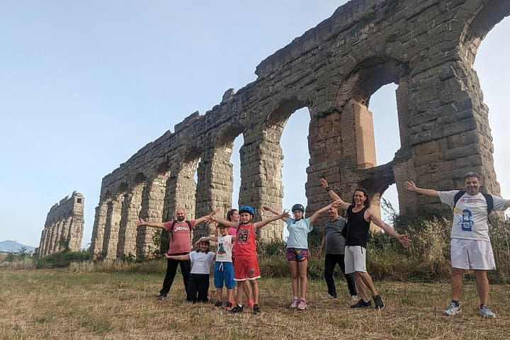 Rom: E-Bike Tour über die Via Appia mit Katakomben und Aquädukten — Foto 5