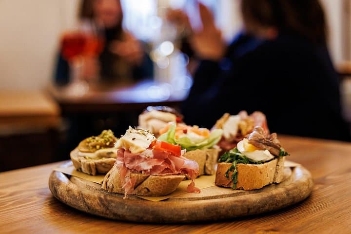 Venedig Abendessen Tour: Häppchen, Getränke & Sit-Down Dinner — Foto 3