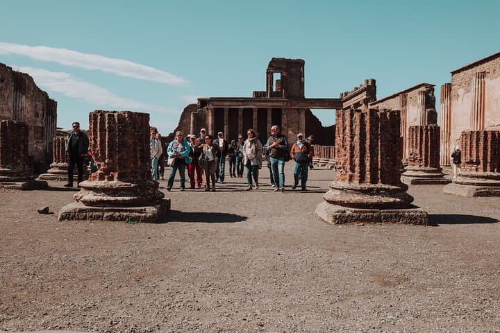 Tour di gruppo ridotto a Pompei e Monte Vesuvio da Napoli