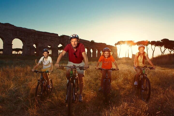 Tour en bicicleta / E-Bike por Roma: Vía Apia, Catacumbas y Acueductos Romanos — foto 2