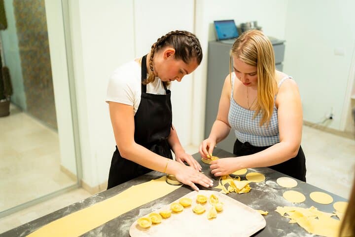 Gnocchi, Pasta, Tiramisù und Wein Kurs — Foto 2
