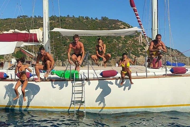 Segeltour auf den Secche della Meloria mit Aperitif und Mittagessen — Foto 3