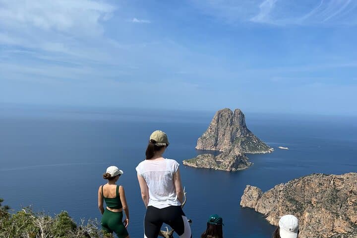 Esperienza di Escursionismo Trasformativa a Ibiza Es Vedrà — foto 2
