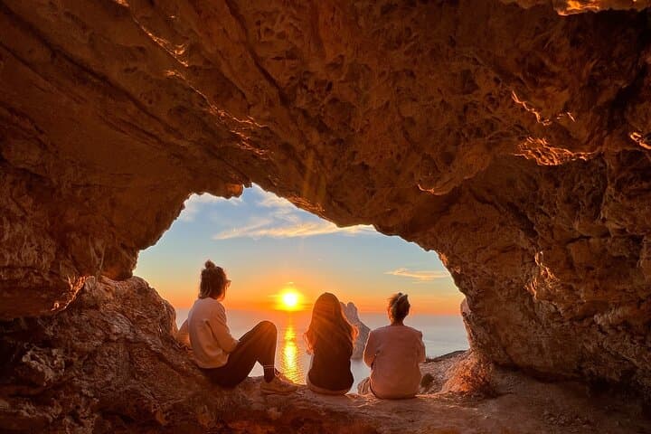Esperienza di Escursionismo Trasformativa a Ibiza Es Vedrà — foto 4