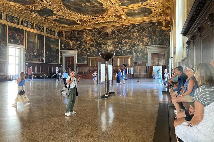 Kleingruppentour durch die Basilika San Marco und den Dogenpalast in Venedig — Foto 4