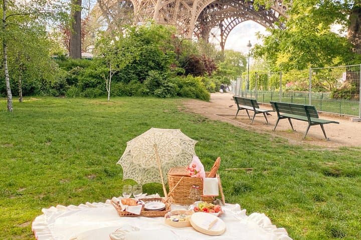 Pariser Romantisches Picknick — Foto 5