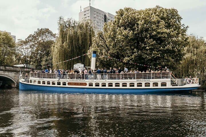 1-stündige Sightseeing-Kreuzfahrt auf dem historischen Dampfschiff Kaiser Friedrich
