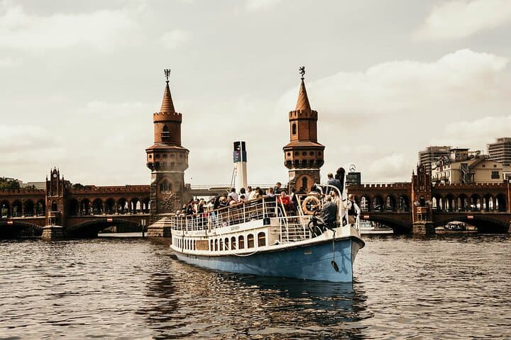 Alter Berliner Bierabend – Sonnenuntergangs-Kreuzfahrt auf einem Dampfschiff — Foto 3