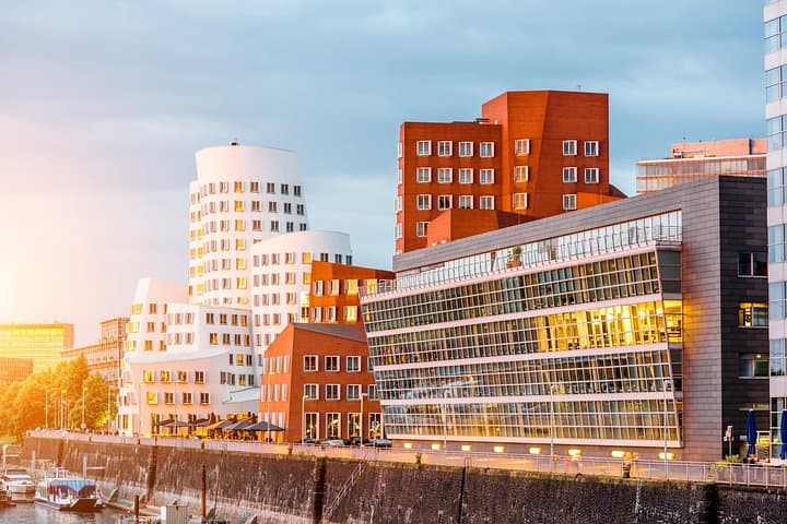 Düsseldorf Stadtführung mit einem Einheimischen — Foto 5