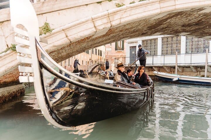 Venedig an einem Tag: Markusplatz, Dogenpalast, Gondelfahrt und Stadtrundgang — Foto 3