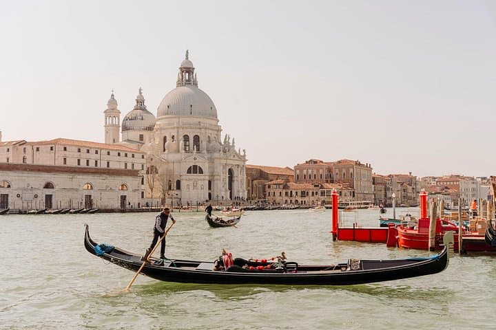 Venedig an einem Tag: Markusplatz, Dogenpalast, Gondelfahrt und Stadtrundgang — Foto 2