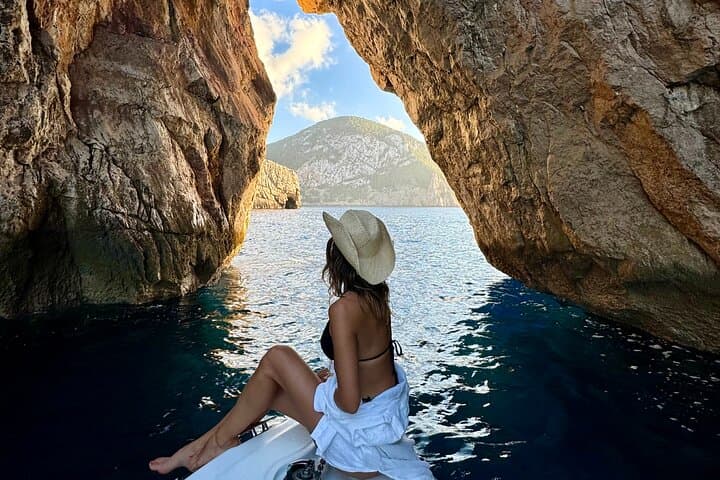 Aventura en barco, 4x4 y senderismo en Es Vedra — foto 3
