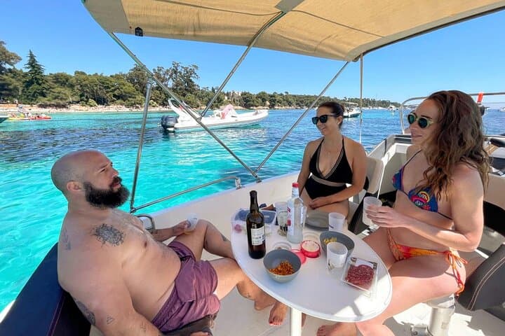 Excursion à Cannes vers les îles de Lérins en bateau privé — photo 3