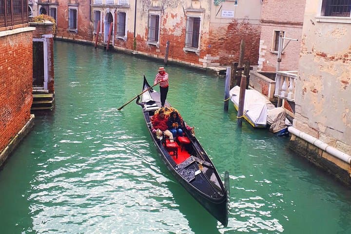 Von Mailand: Ganztägige geführte Tour nach Venedig mit Bootsfahrt — Foto 3