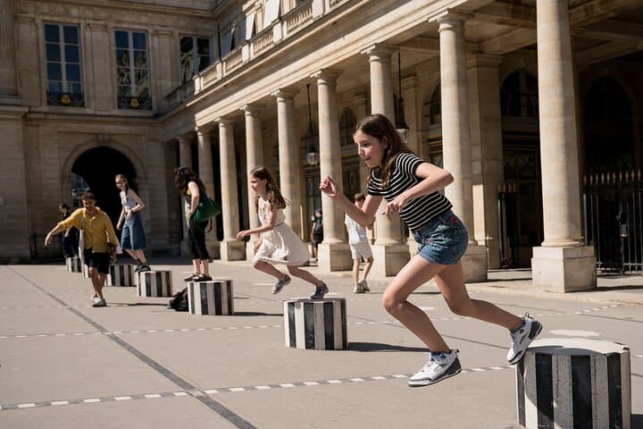 Avventura Familiare a Parigi: una Divertente Caccia in Città per Bambini