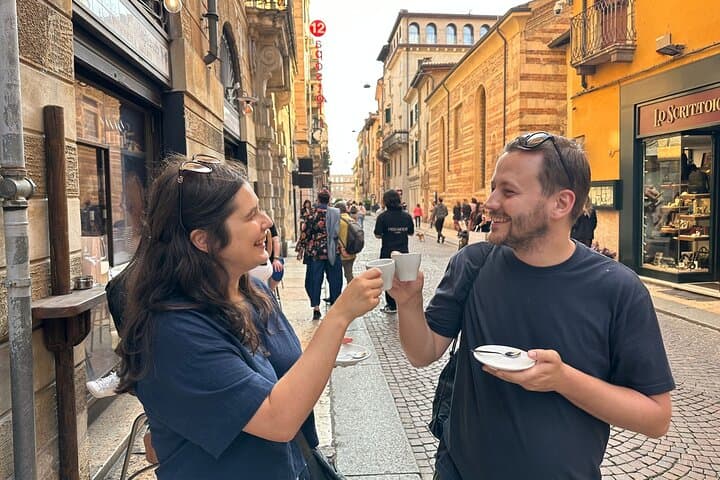 Tour de Comida Callejera y Visita Guiada por Verona — foto 2