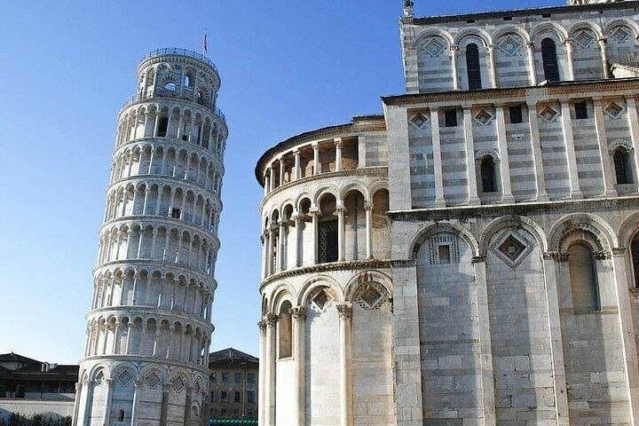 Tour a piedi con biglietto per la Torre Pendente e il Duomo di Pisa — foto 4
