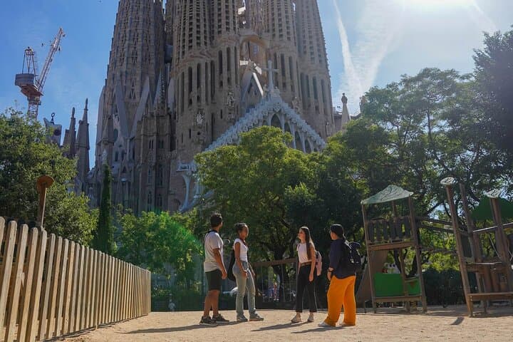 Geführte Tour durch die Sagrada Familia & den Park Güell — Foto 2